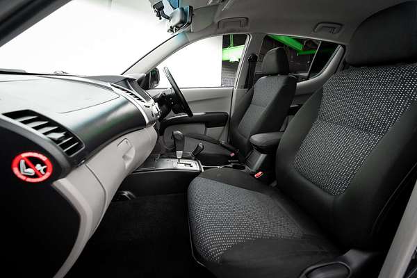 2013 Mitsubishi Triton GLX-R MN 4X4