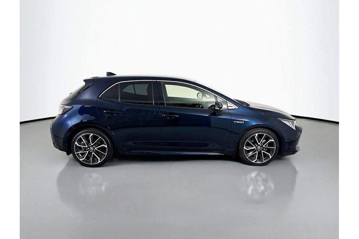 2020 Toyota Corolla ZR Hybrid ZWE211R