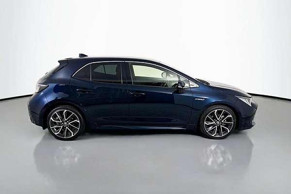 2020 Toyota Corolla ZR Hybrid ZWE211R