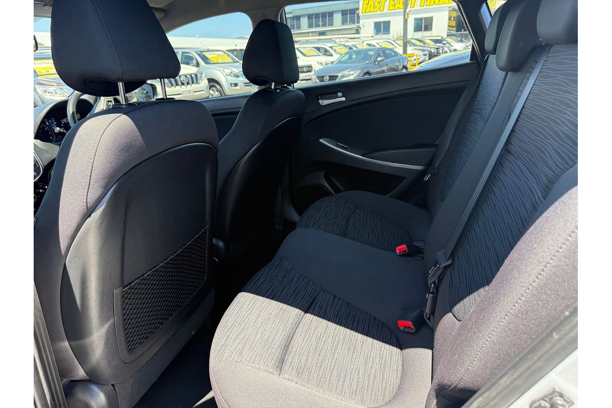 2016 Hyundai Accent Active RB4