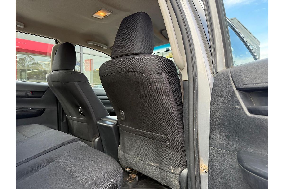 2017 Toyota Hilux SR GUN126R 4X4