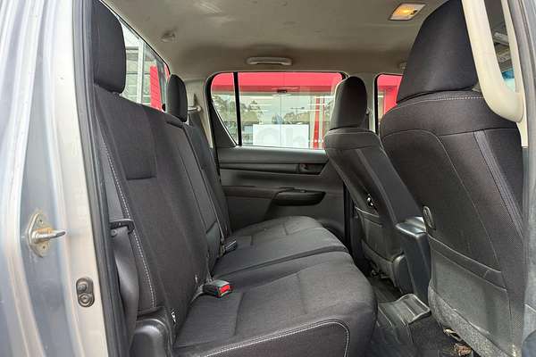 2017 Toyota Hilux SR GUN126R 4X4