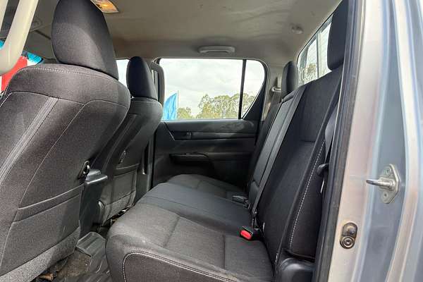 2017 Toyota Hilux SR GUN126R 4X4