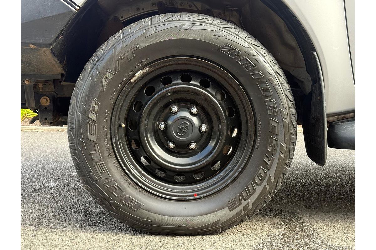 2017 Toyota Hilux SR GUN126R 4X4