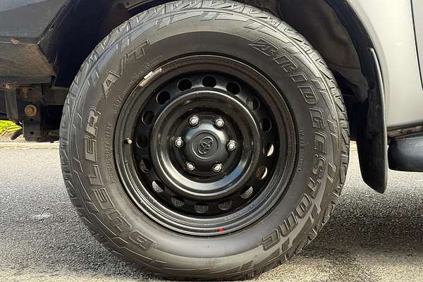2017 Toyota Hilux SR GUN126R 4X4