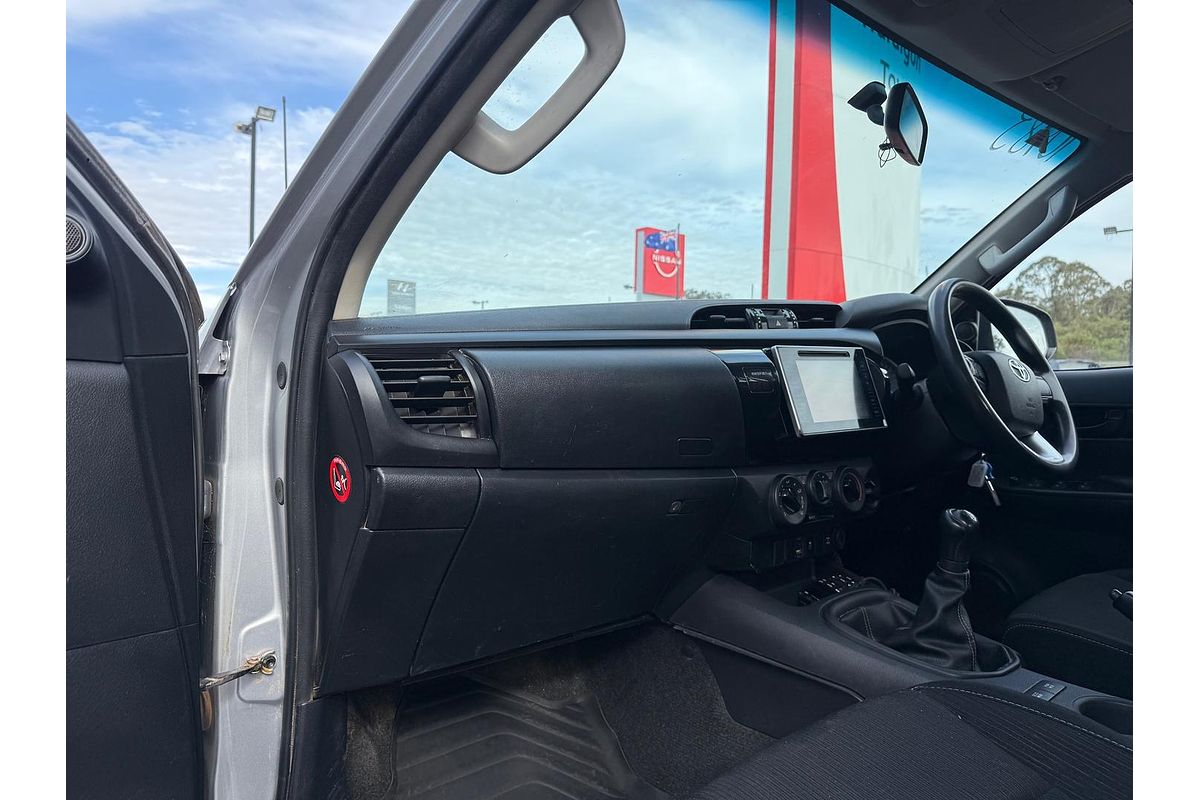 2017 Toyota Hilux SR GUN126R 4X4