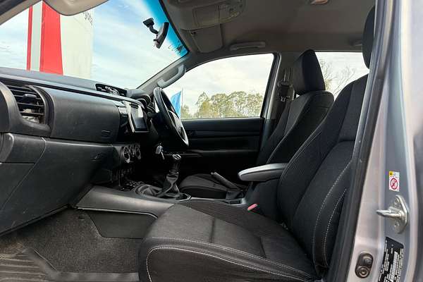 2017 Toyota Hilux SR GUN126R 4X4
