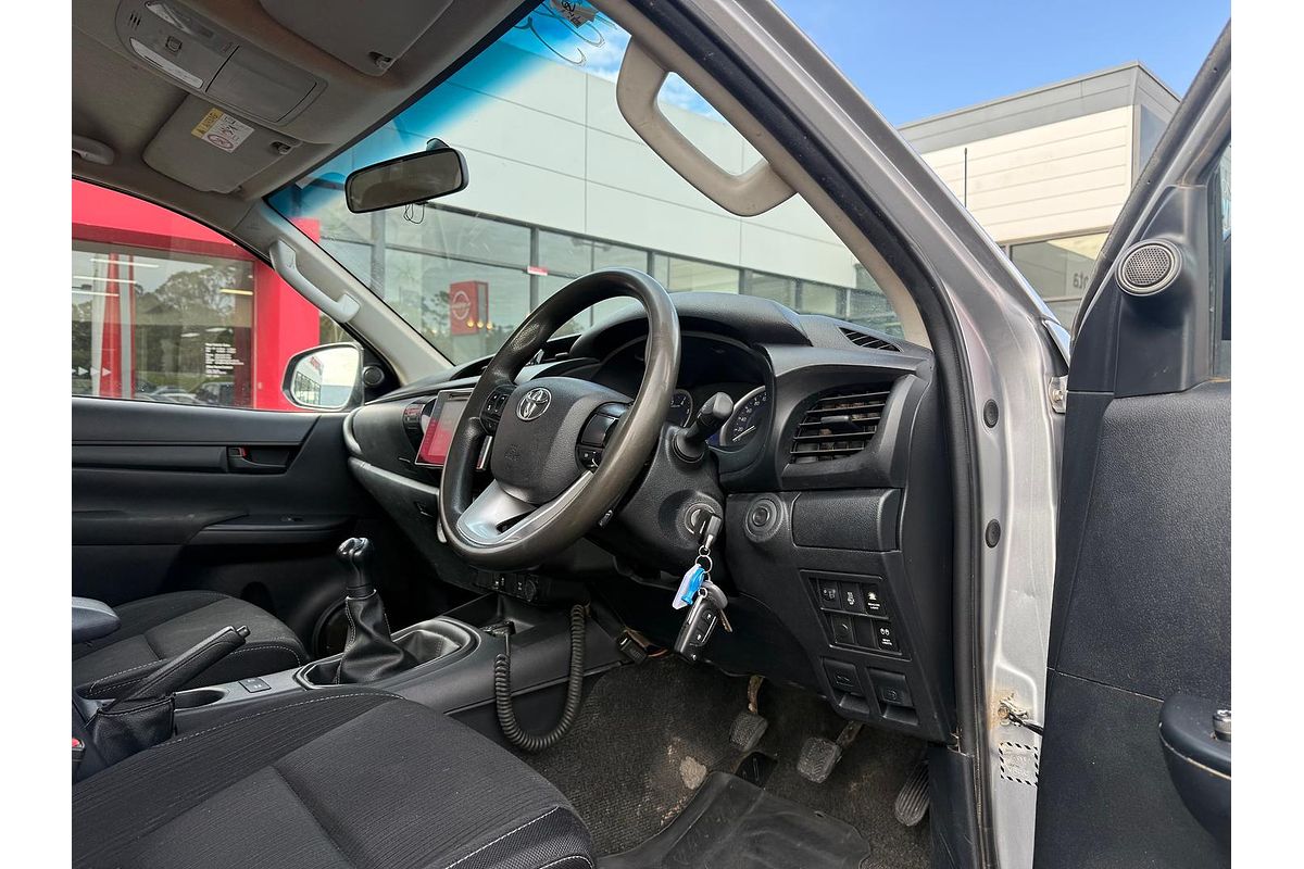 2017 Toyota Hilux SR GUN126R 4X4