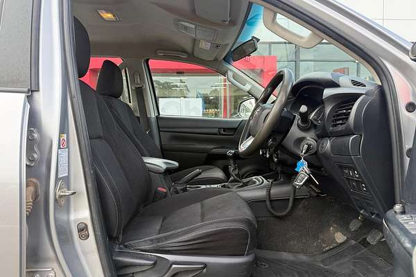 2017 Toyota Hilux SR GUN126R 4X4