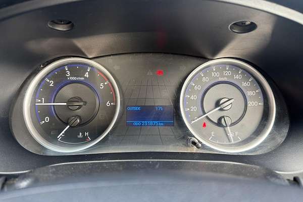 2017 Toyota Hilux SR GUN126R 4X4