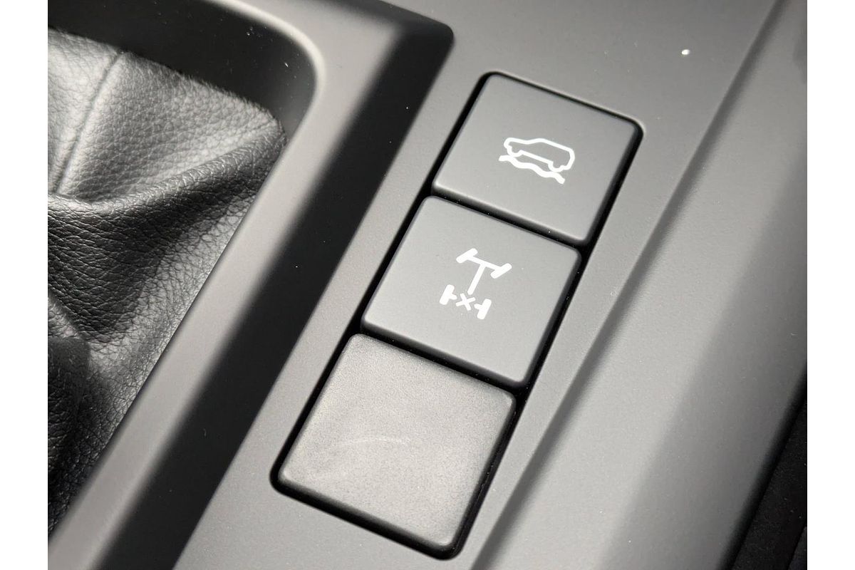 2025 Isuzu D-MAX X-RIDER 4X4