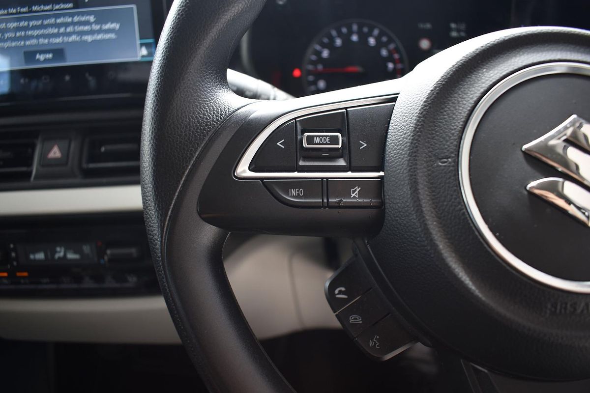 2024 Suzuki Swift Hybrid UZ