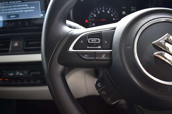 2024 Suzuki Swift Hybrid UZ