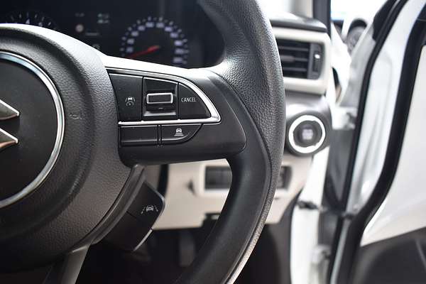 2024 Suzuki Swift Hybrid UZ