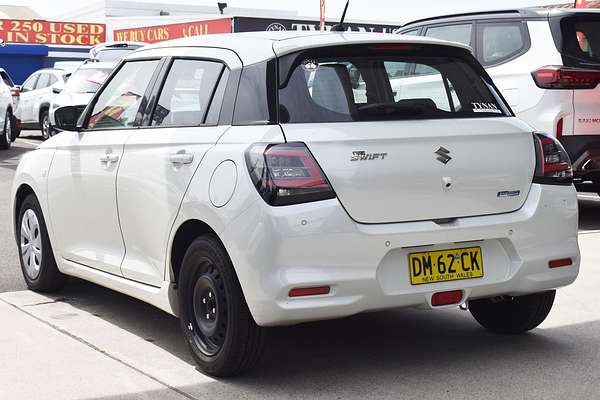 2024 Suzuki Swift Hybrid UZ