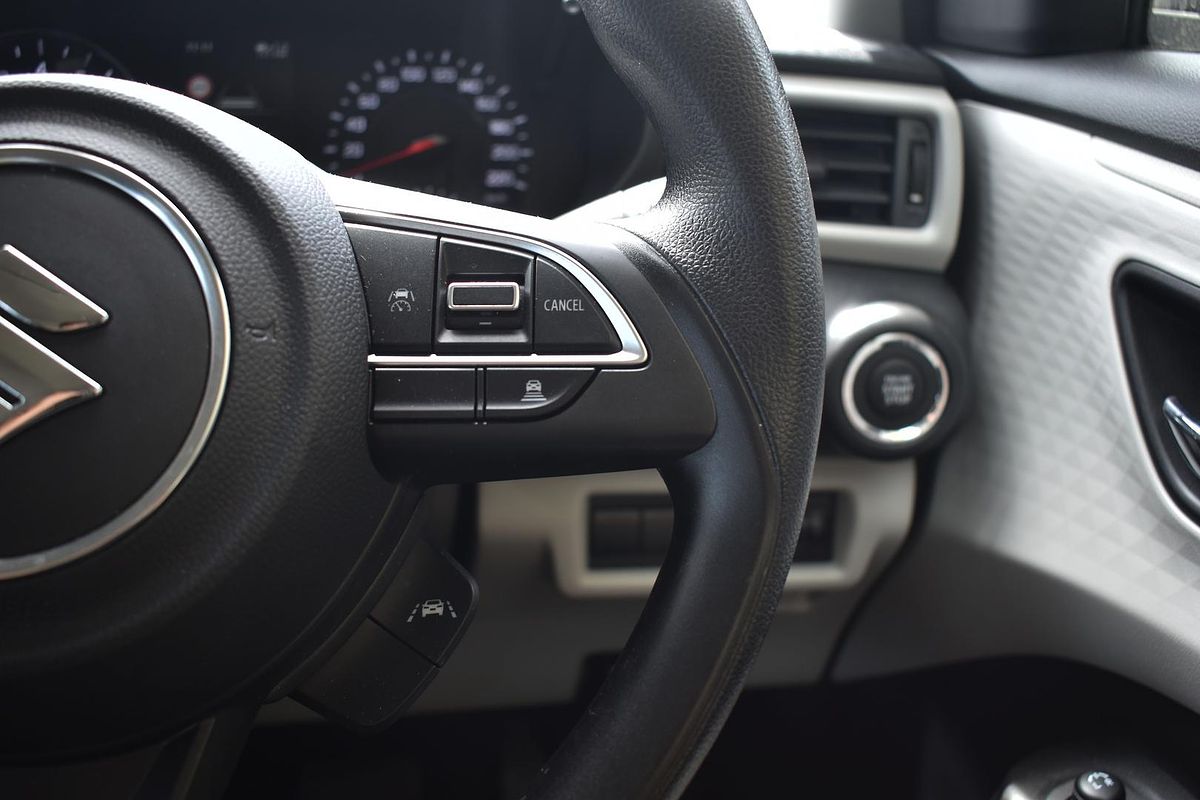 2024 Suzuki Swift Hybrid UZ