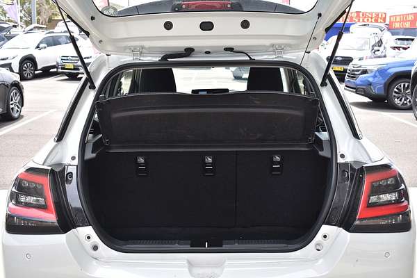 2024 Suzuki Swift Hybrid UZ