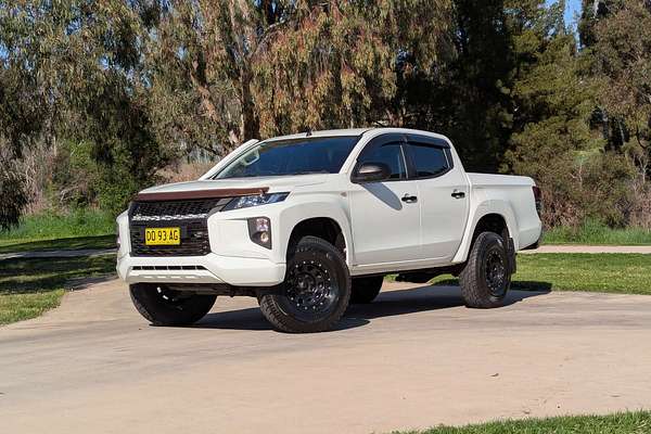 2020 Mitsubishi Triton GLX+ MR 4X4