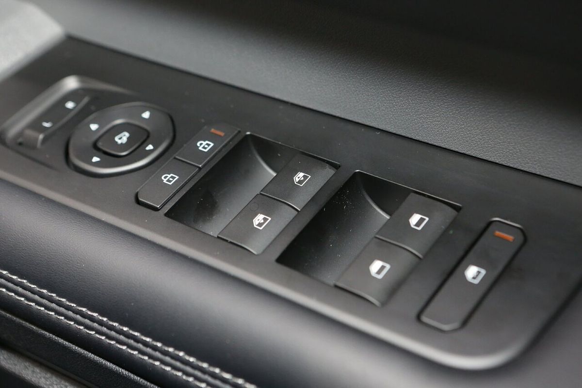 2025 Kia Tasman SX TK 4X4