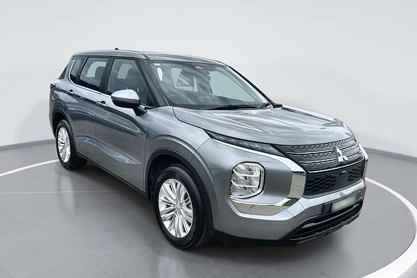 2022 Mitsubishi Outlander ES ZM