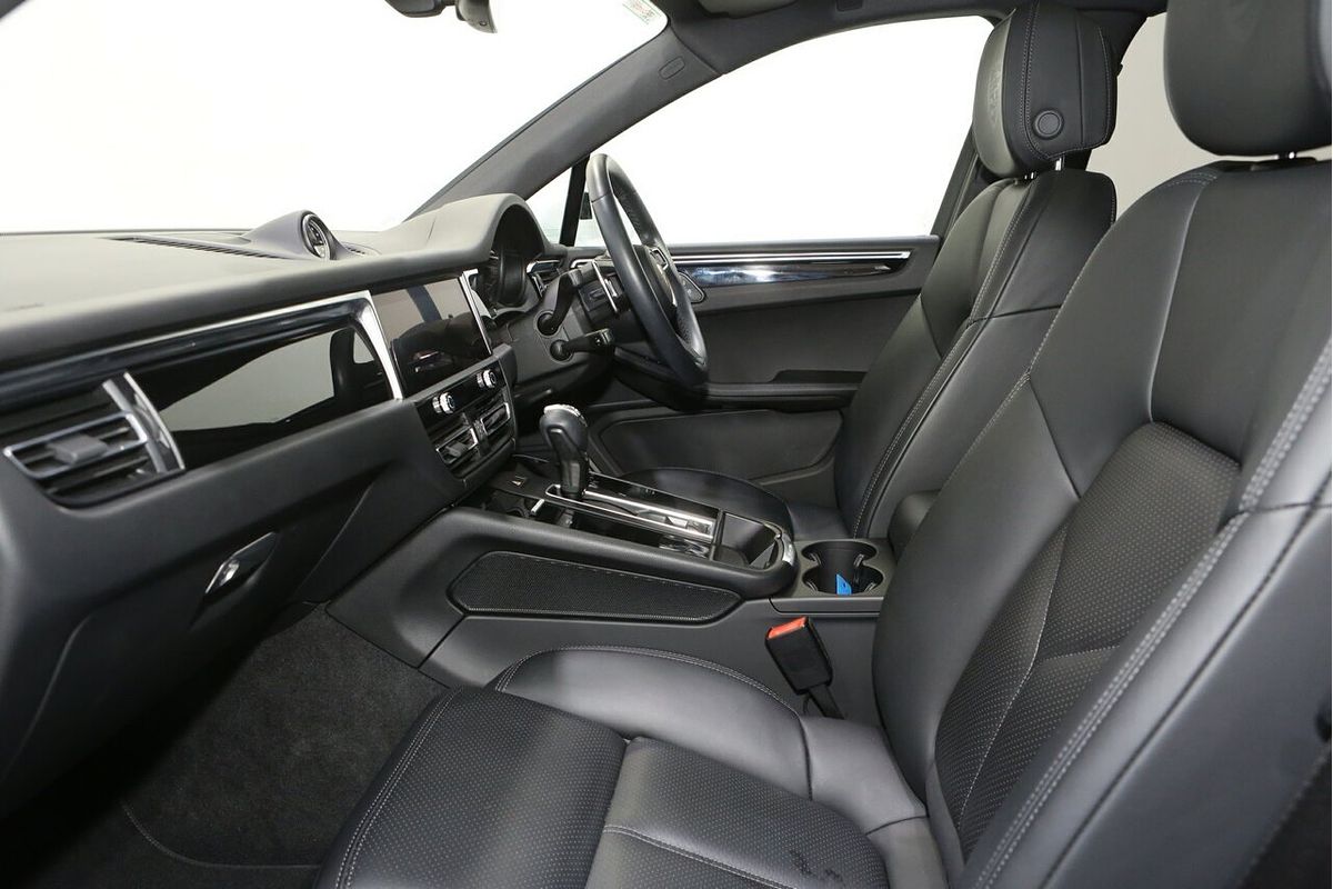 2023 Porsche Macan S 95B