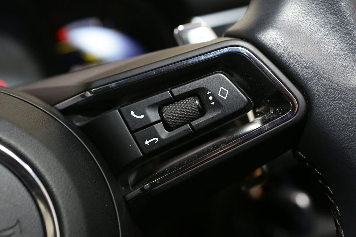 2023 Porsche Macan S 95B