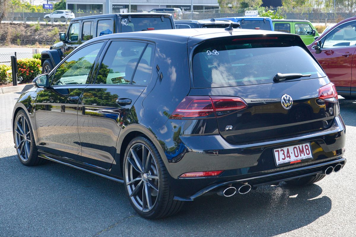 2017 Volkswagen Golf R Wolfsburg Edition 7.5