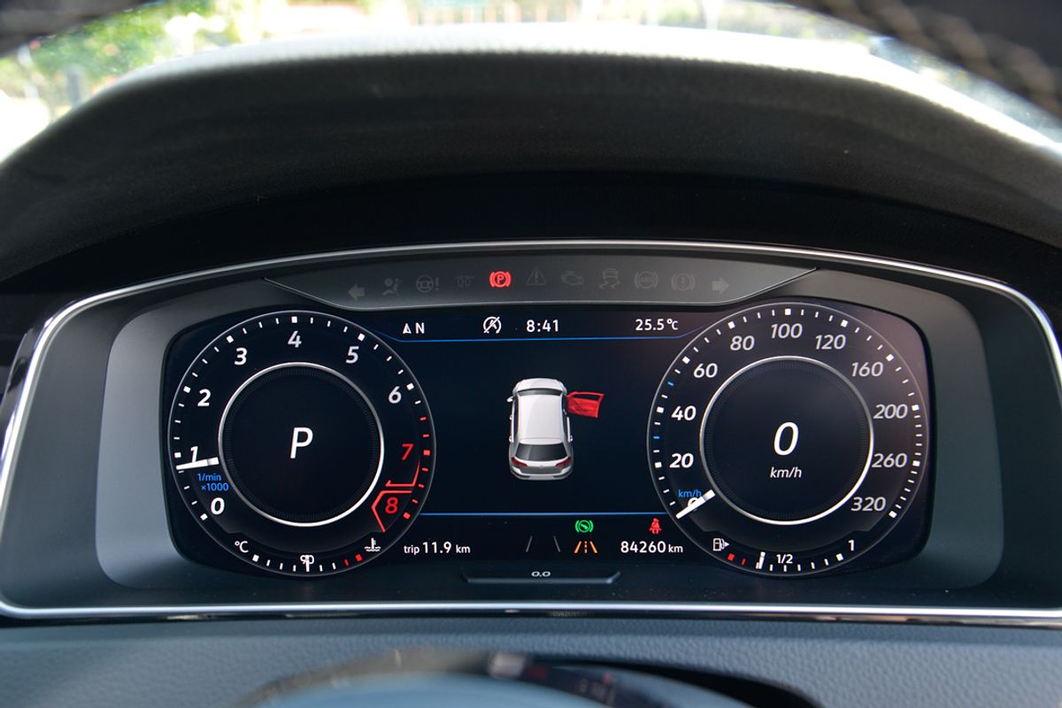 2017 Volkswagen Golf R Wolfsburg Edition 7.5