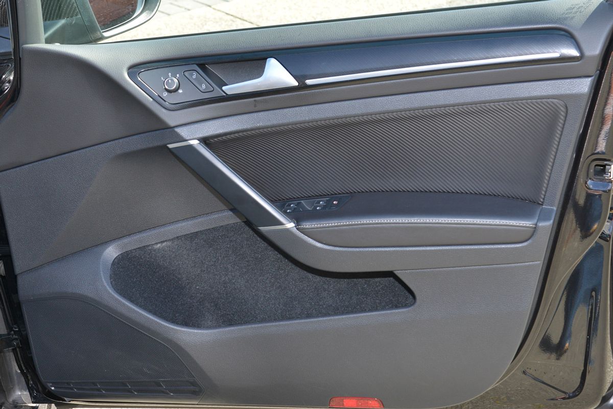 2017 Volkswagen Golf R Wolfsburg Edition 7.5