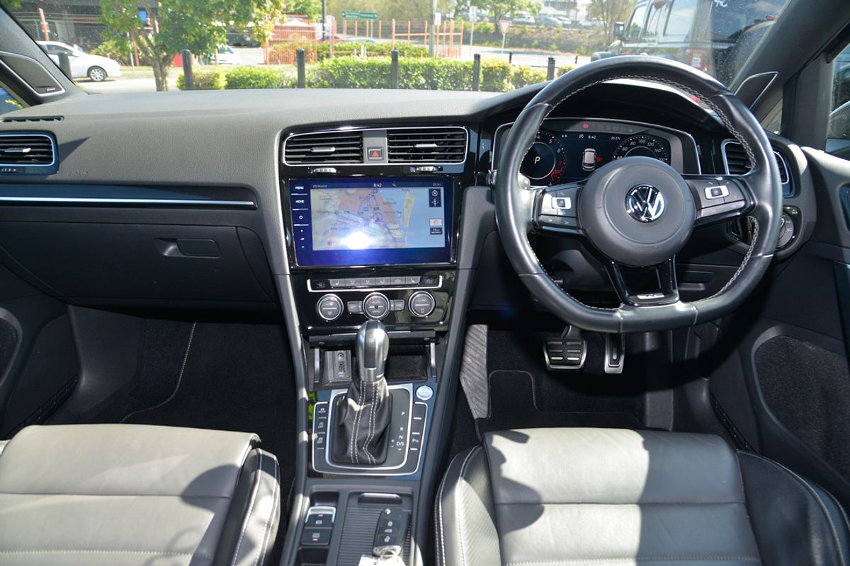 2017 Volkswagen Golf R Wolfsburg Edition 7.5