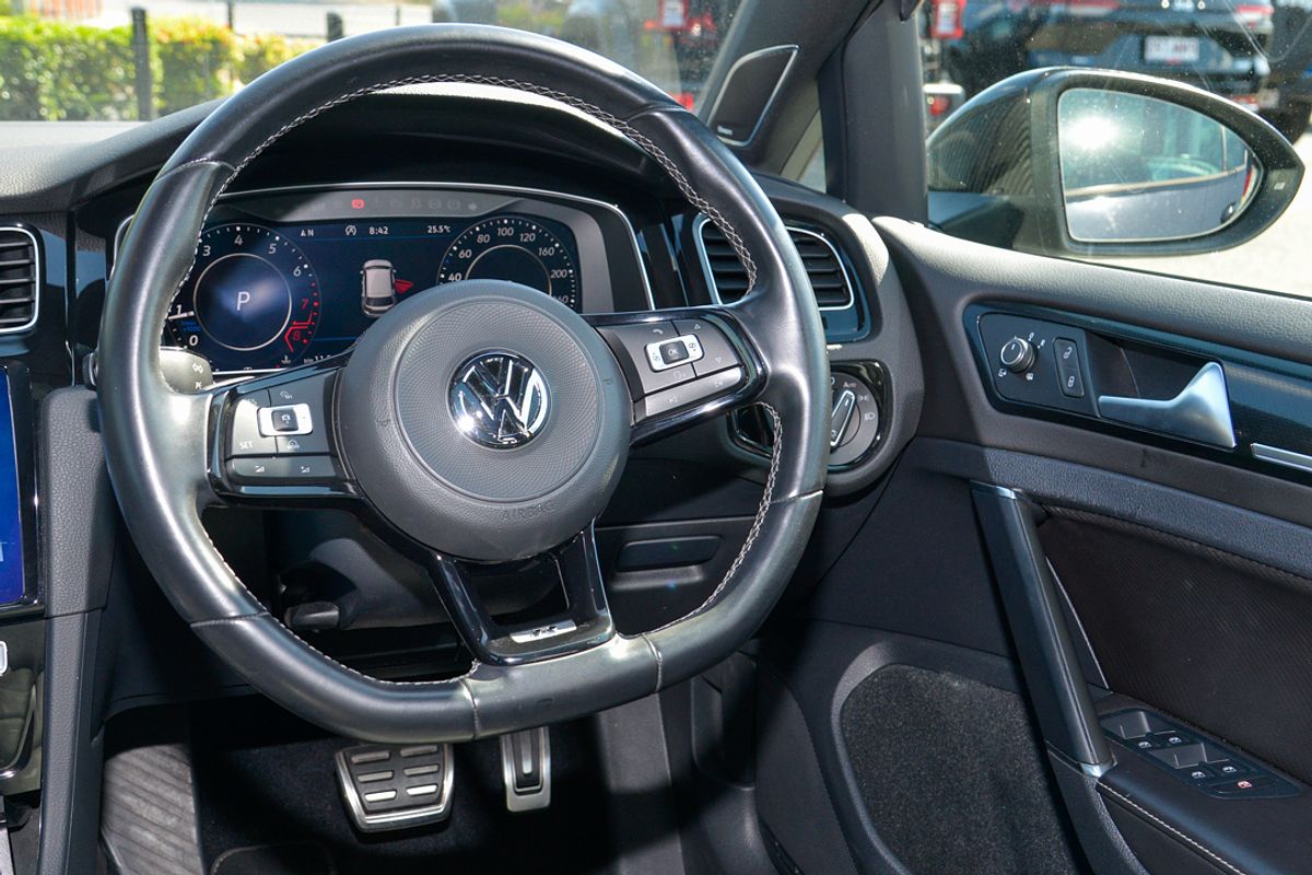 2017 Volkswagen Golf R Wolfsburg Edition 7.5