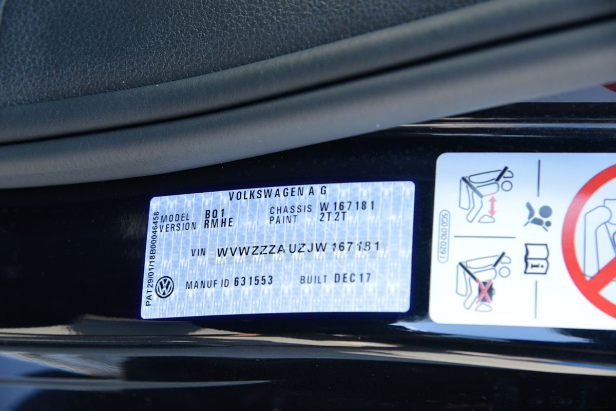 2017 Volkswagen Golf R Wolfsburg Edition 7.5