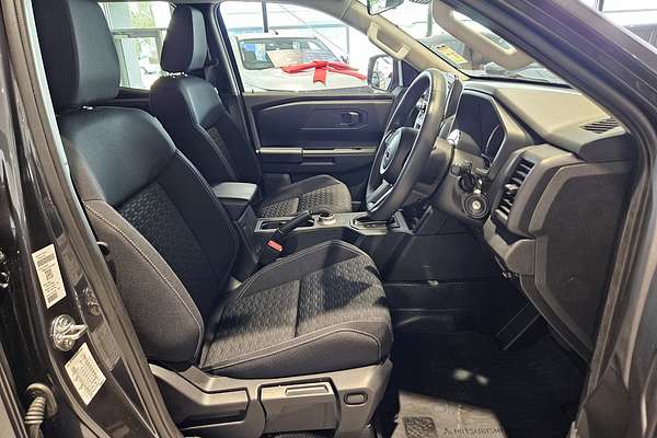 2025 Mitsubishi Triton GLX+ MV 4X4