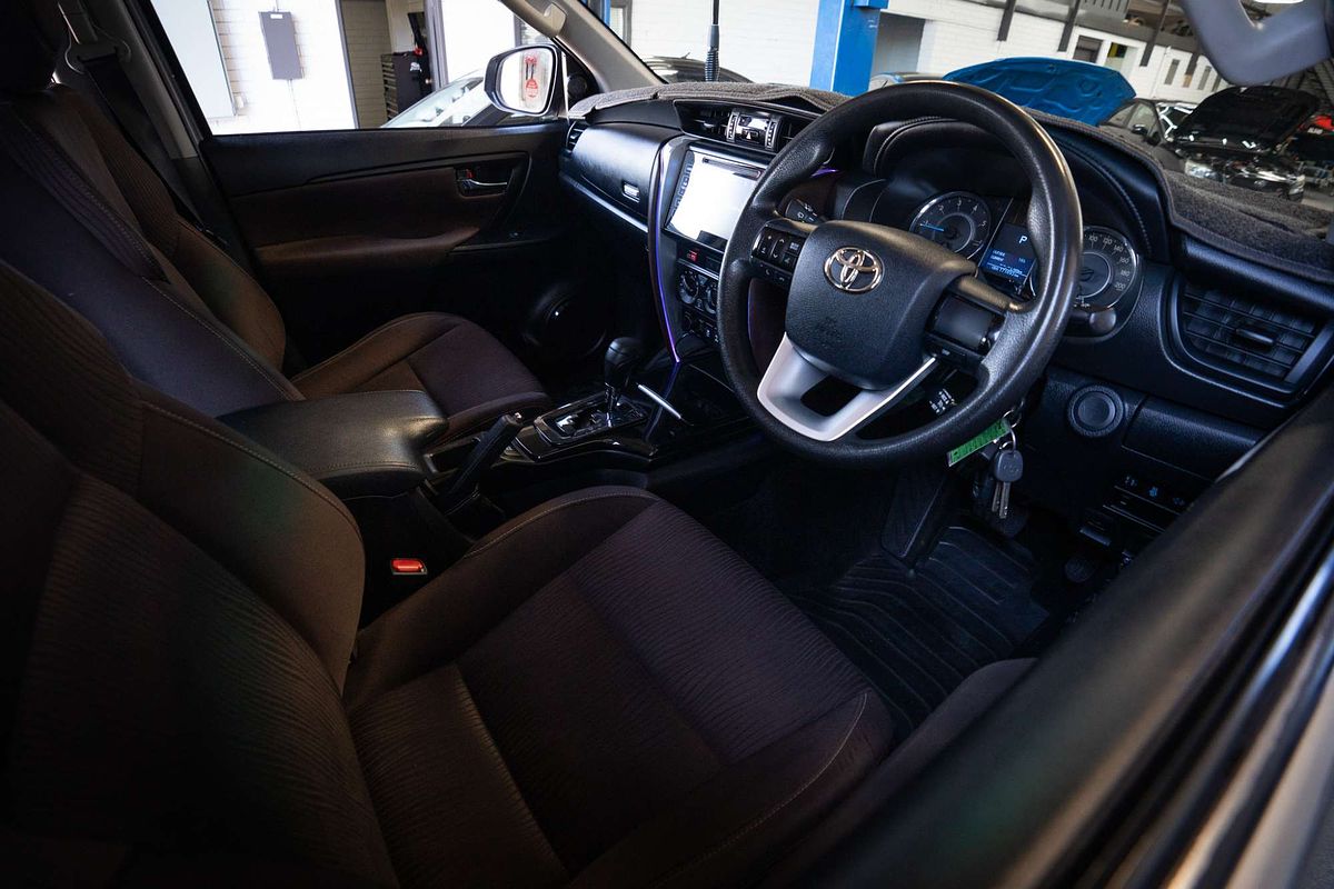 2016 Toyota Fortuner GX GUN156R