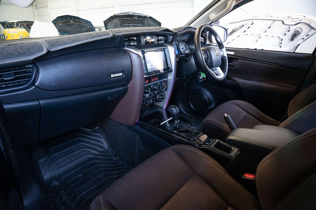 2016 Toyota Fortuner GX GUN156R