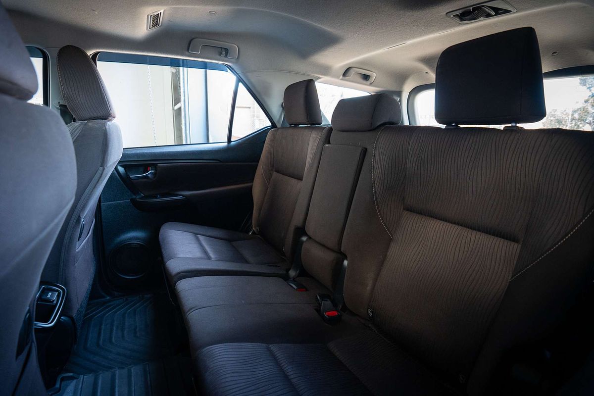 2016 Toyota Fortuner GX GUN156R