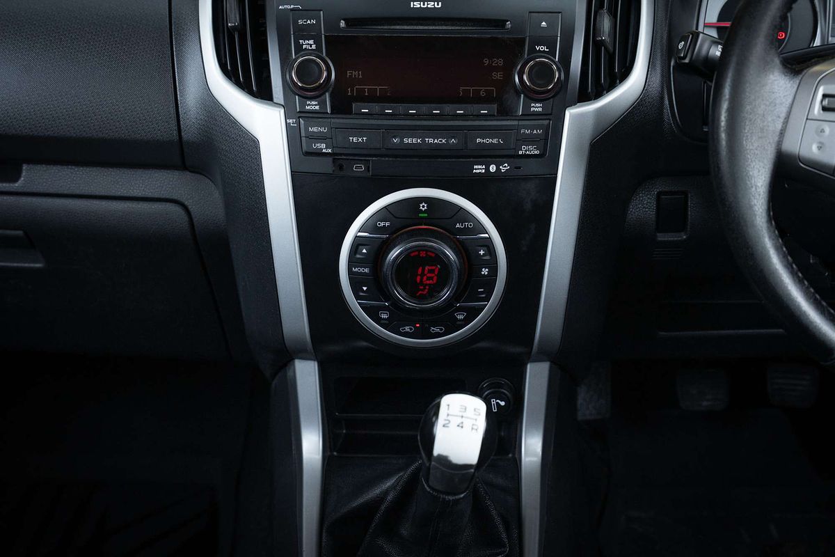 2014 Isuzu MU-X LS-U