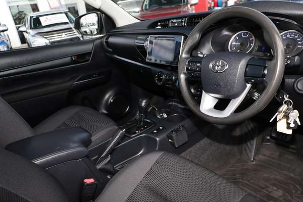 2017 Toyota Hilux SR GUN126R 4X4