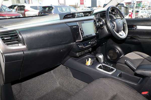 2020 Toyota Hilux SR5 GUN126R 4X4
