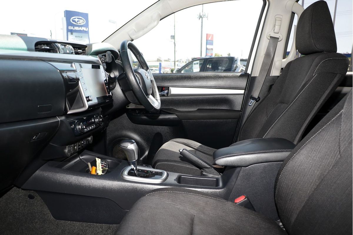 2020 Toyota Hilux SR5 GUN126R 4X4