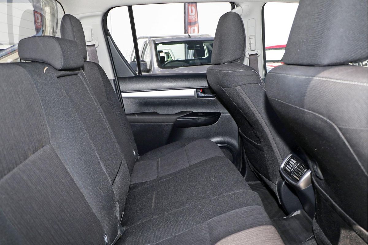 2020 Toyota Hilux SR5 GUN126R 4X4