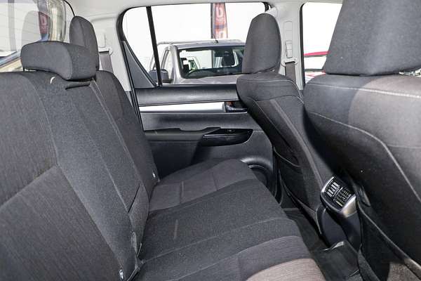 2020 Toyota Hilux SR5 GUN126R 4X4