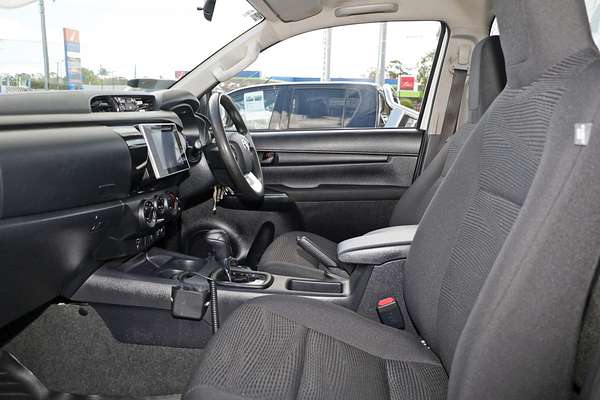 2017 Toyota Hilux SR GUN126R 4X4