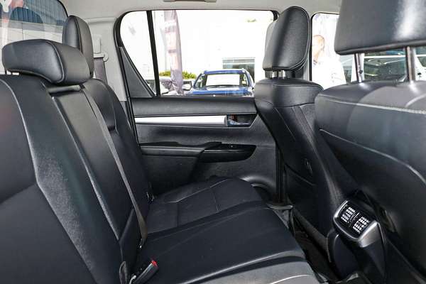 2020 Toyota Hilux SR5 GUN126R 4X4