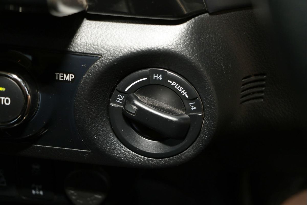 2020 Toyota Hilux SR5 GUN126R 4X4