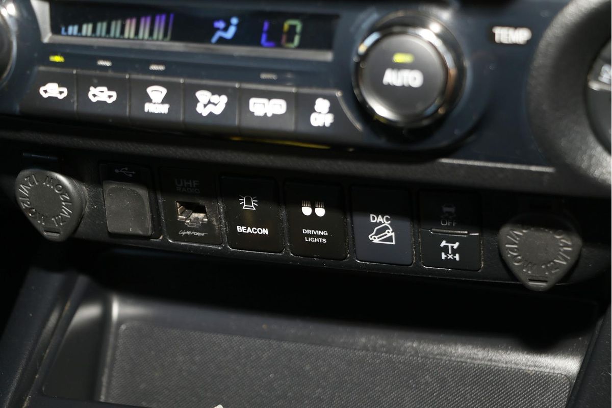 2020 Toyota Hilux SR5 GUN126R 4X4