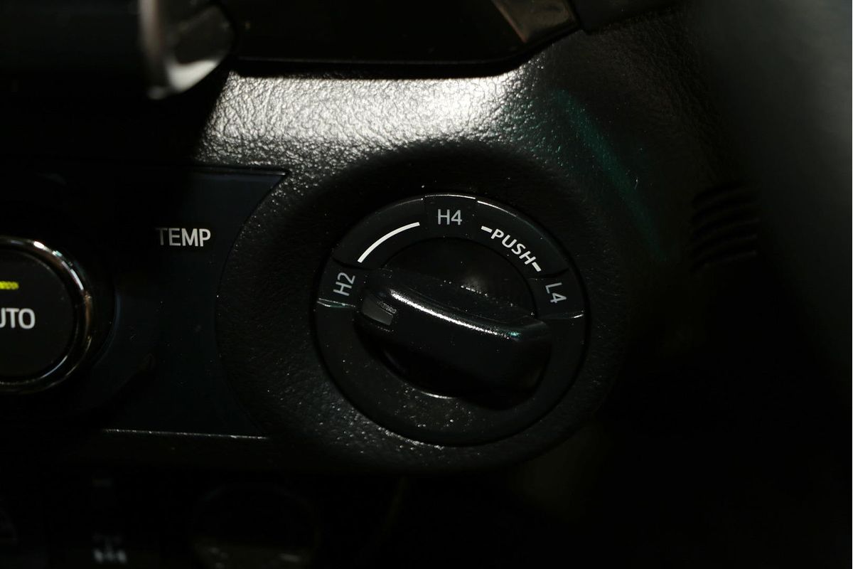 2020 Toyota Hilux SR5 GUN126R 4X4