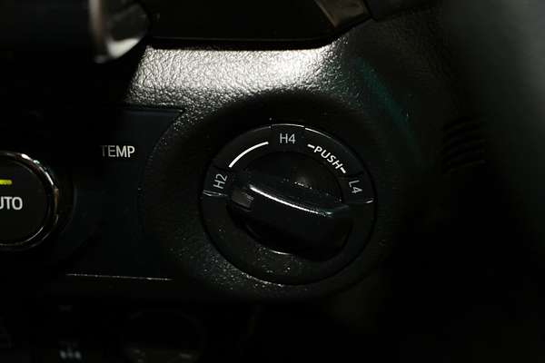 2020 Toyota Hilux SR5 GUN126R 4X4