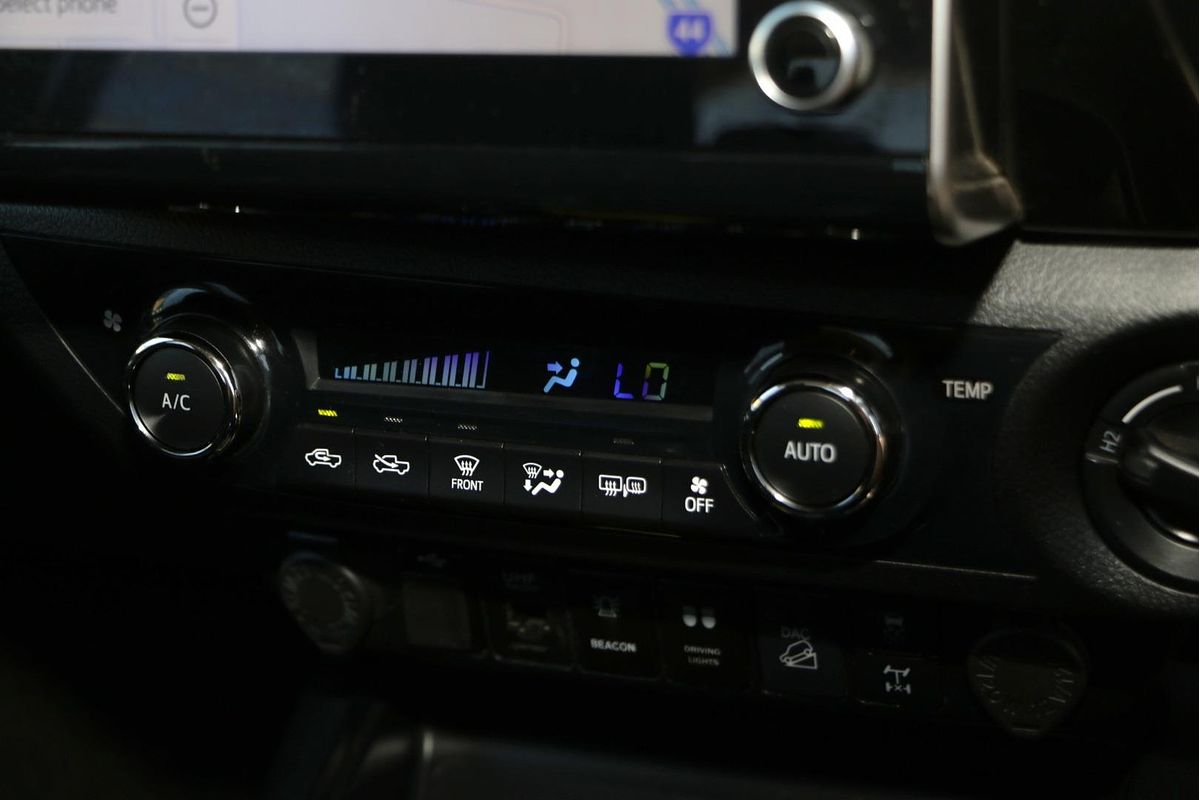 2020 Toyota Hilux SR5 GUN126R 4X4