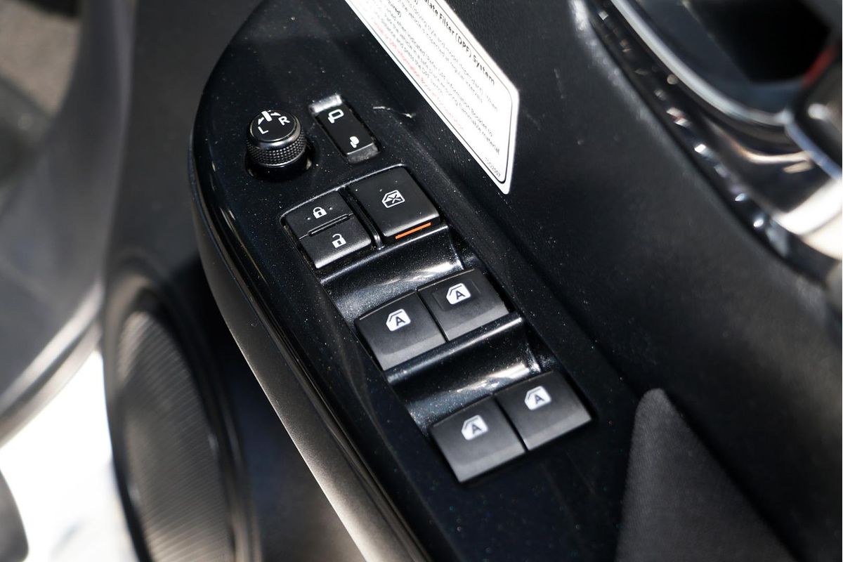 2020 Toyota Hilux SR5 GUN126R 4X4